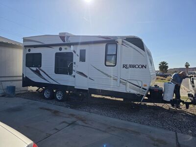 2011 21’ Rubicon by Dutchman Toy Hauler