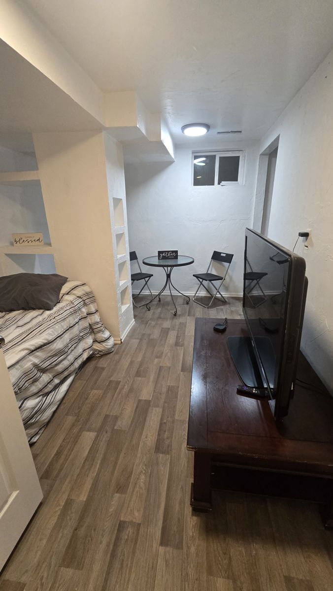 Fully furnished room for rent