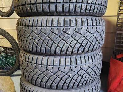 Set of 4 Arctic Claw Winter WXI 245/55R19 Studded Winter Tires