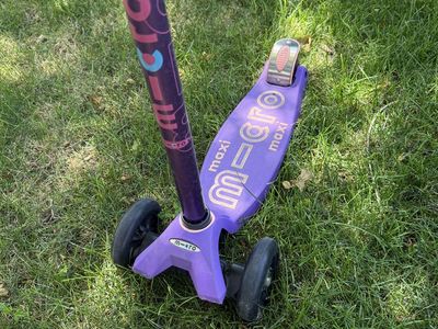 Micro Maxi Deluxe 3-Wheel Kick Scooter - Purple