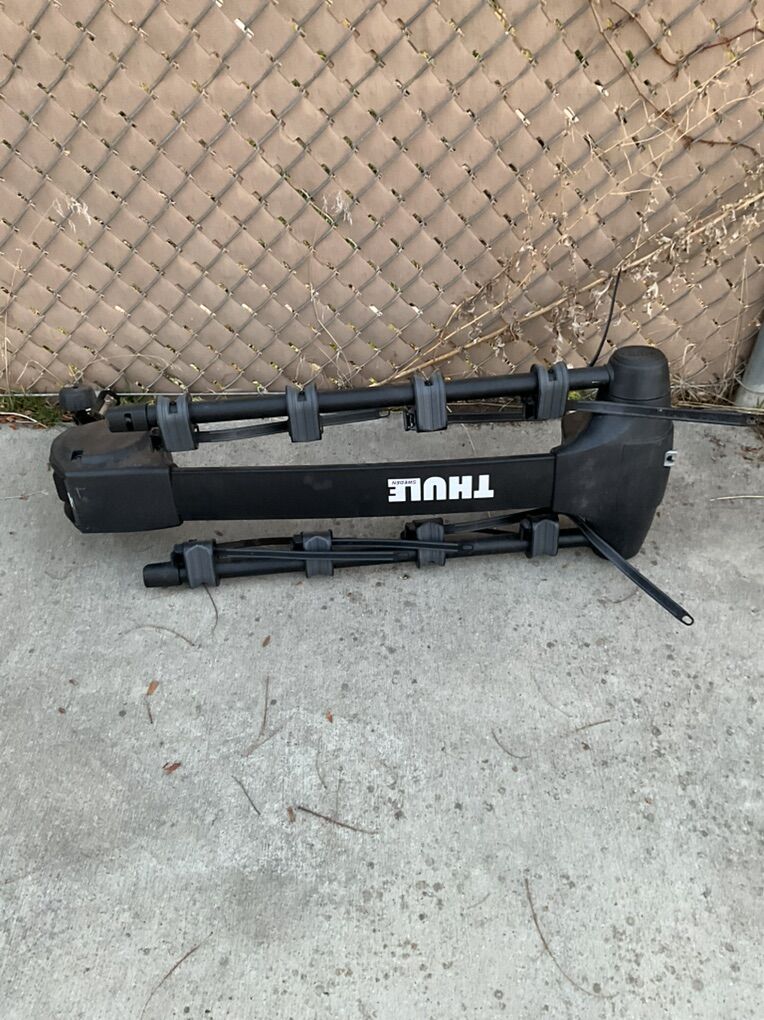 Thule Apex XT 4-Bike Hitch Rack - Black