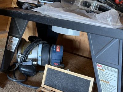 Router with Table, Bits