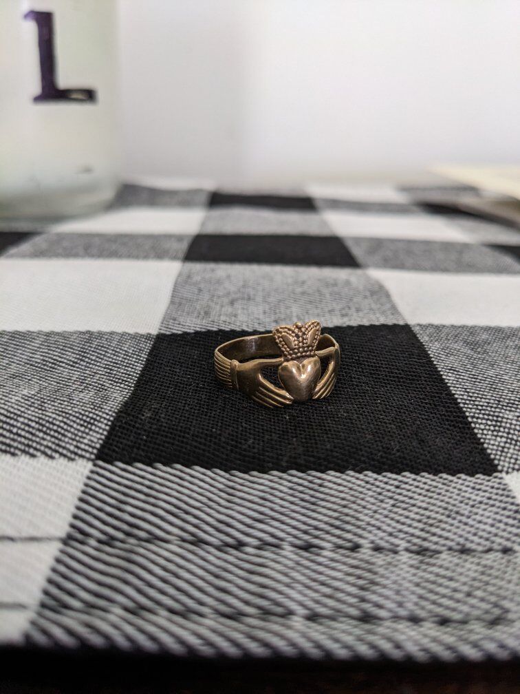 Genuine Irish 14 K Claddagh Gold Ring