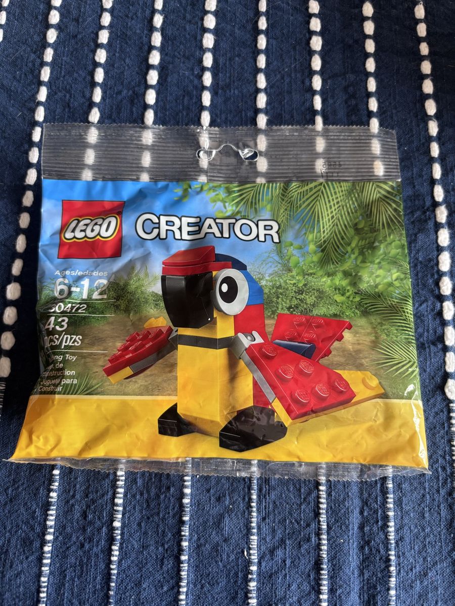 Lego parrot mini set