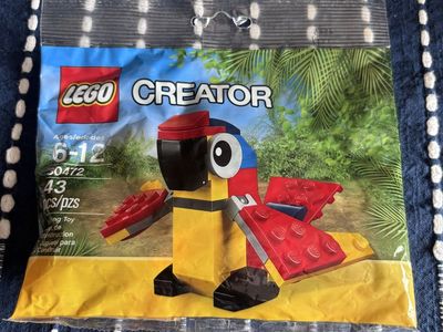 Lego parrot mini set