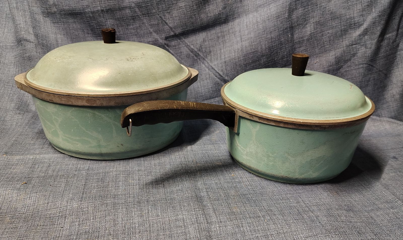 Vintage Teal Green Aluminum Cookware Set with Lids