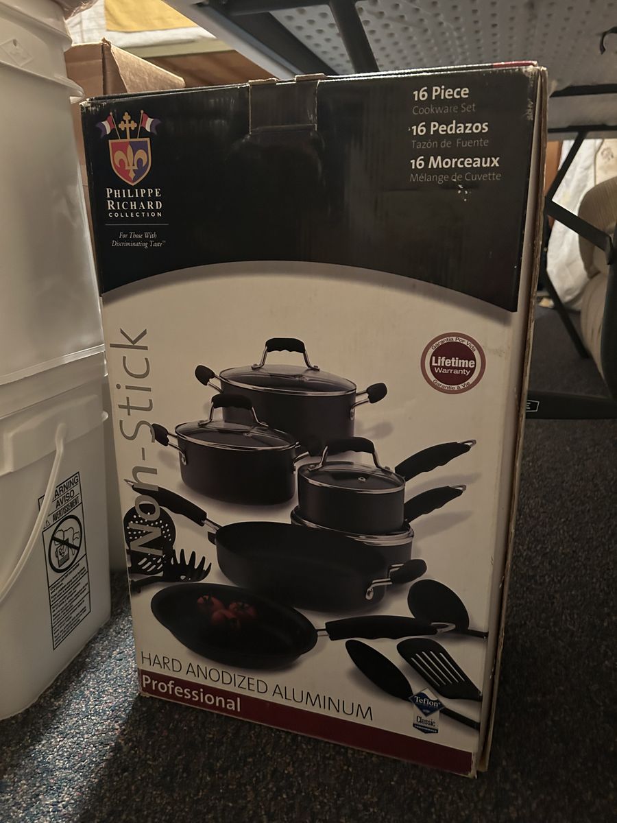 Philippe Richard 16 Piece Non-Stick Cookware Set