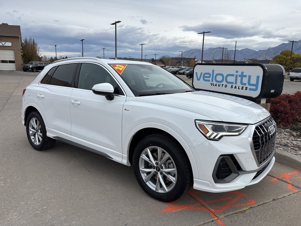 2023 Audi Q3 quattro S line Premium 45 TFSI