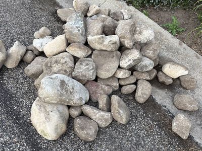 Free river rocks