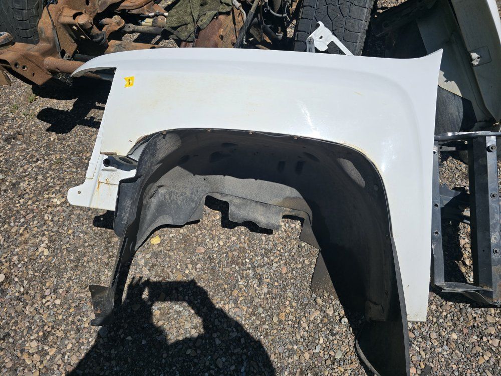 2011 Chevy 2500 fenders