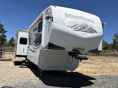 5th wheel 2010 Montana 3665RE