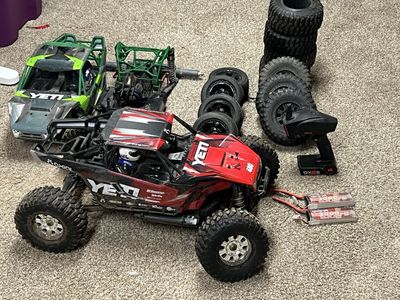 Axial Yeti RC Rock Racer with DX2E Controller, Extra Chassis, Wheels & Batteries