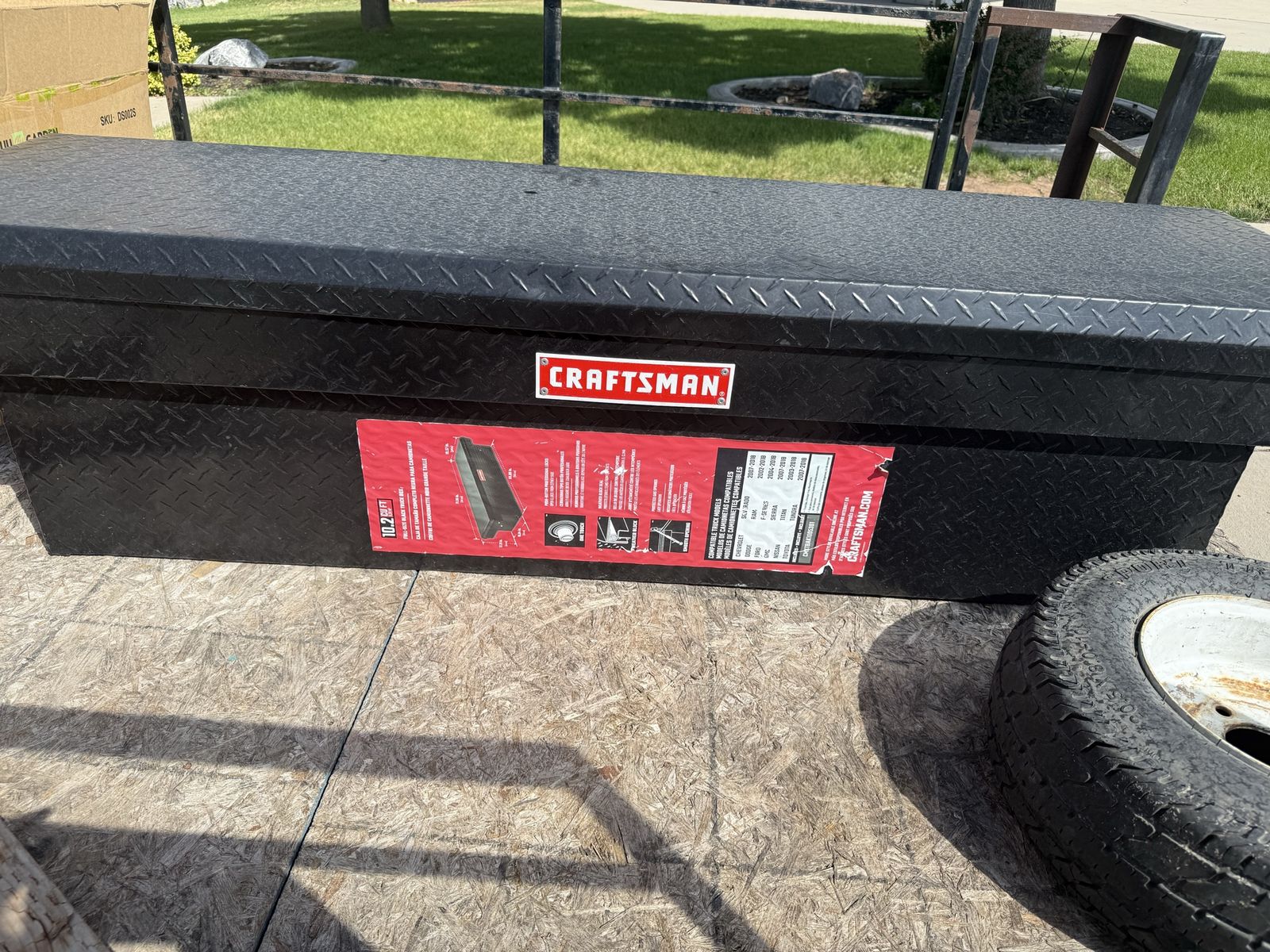 Craftsman 10.2 cu ft Full-Size Truck Bed Tool Box - Black Diamond Plate