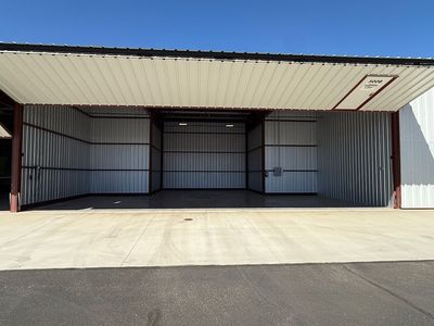 SGU Private Hangar - West Side - FOR RENT $1,000 / month