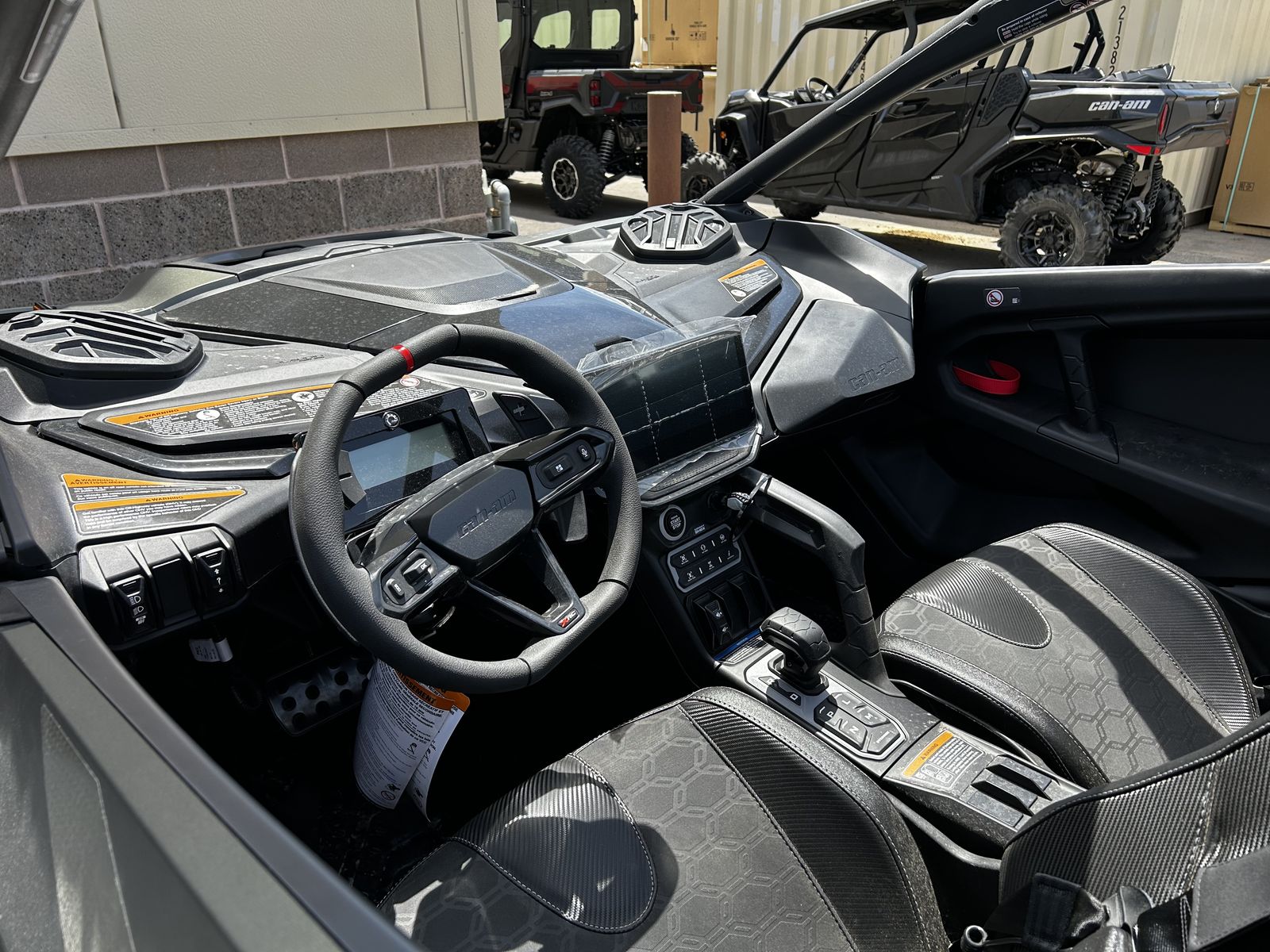 Main image 6