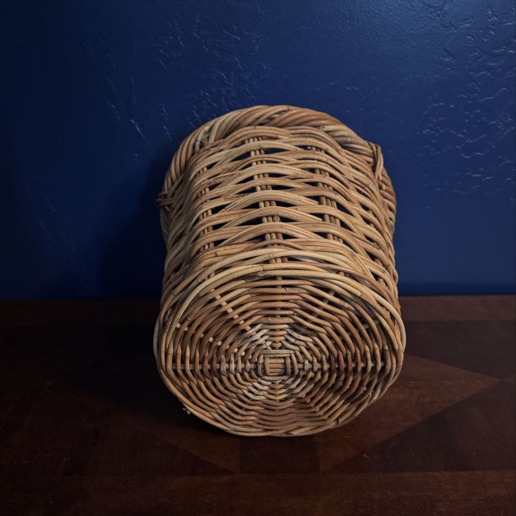 Main image 3