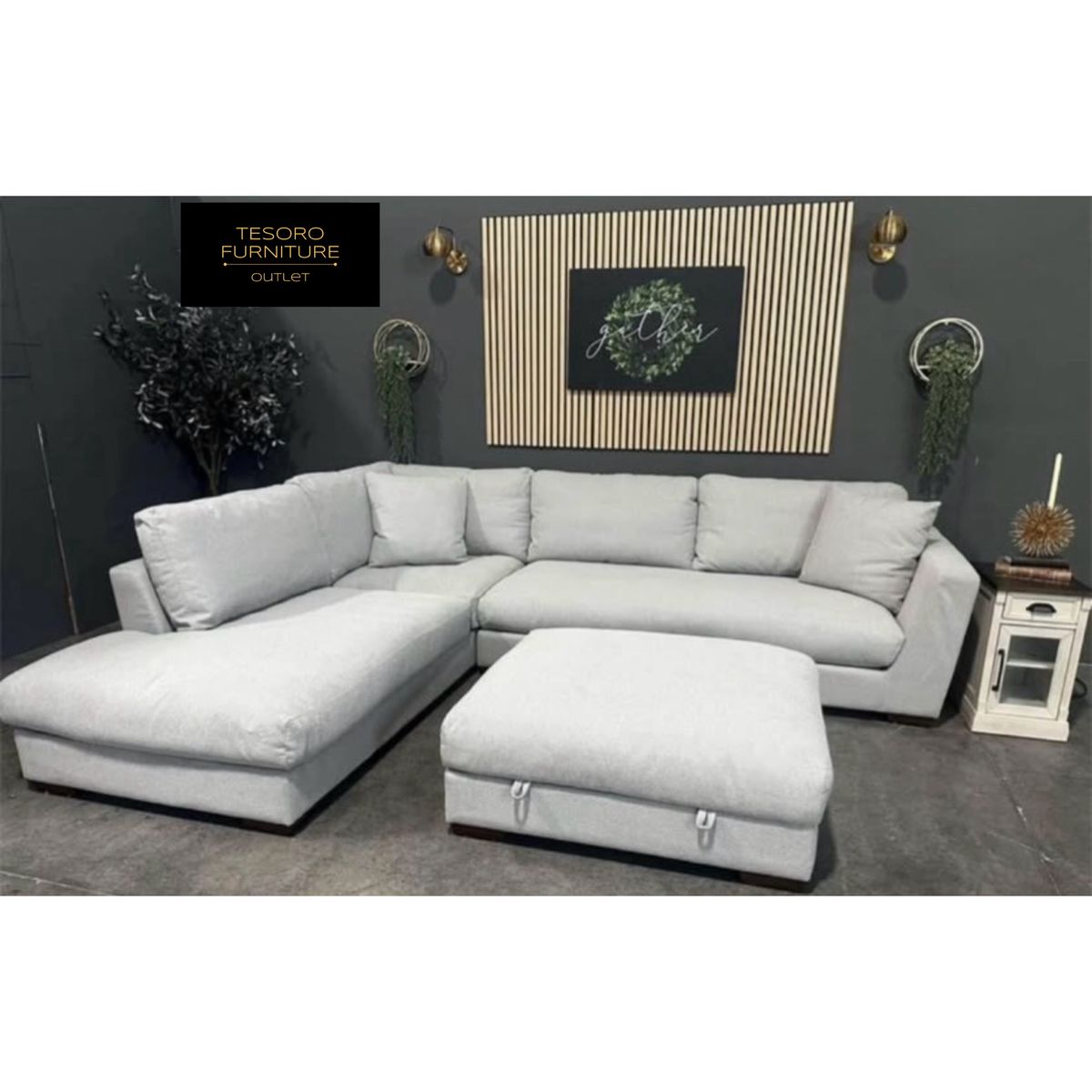 HENREDON SECTIONAL AND OTTOMAN