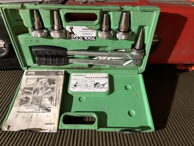 Uponor Wirsbo AquaPEX ProPEX Plumbing Installation Tool Kit with Expansion Tool and Heads