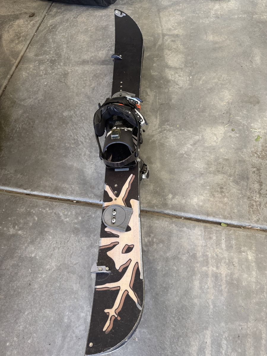FREE – 146cm Splitboard with Spark R&D Bindings + Voile Interface