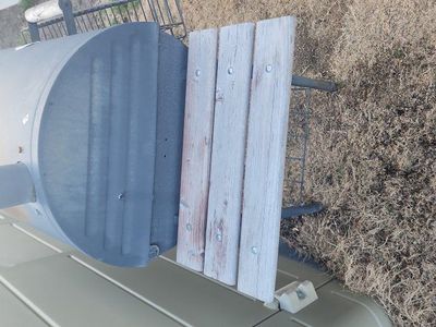 Char-griller Barrel charcoal grill