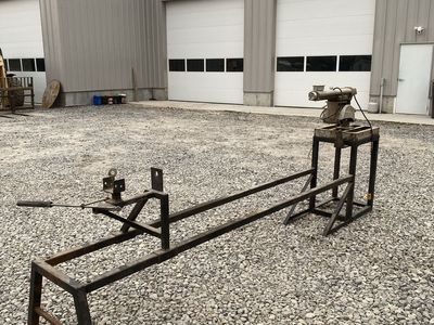 Log rail bed spindle turning machine