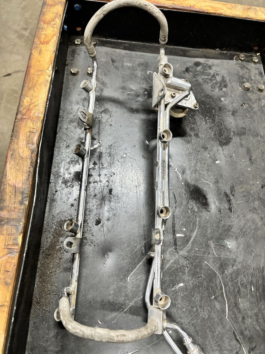 Fox Body 5.0 Fuel Rail with Regulator