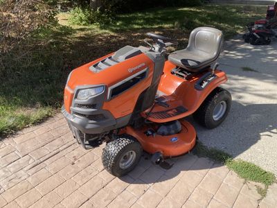 Husqvarna 46 22hp YTH V2246