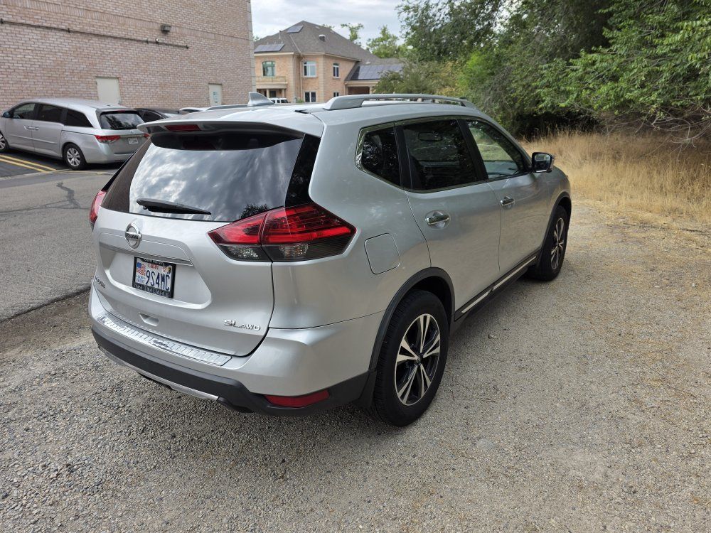 2017 Nissan Rogue SL
