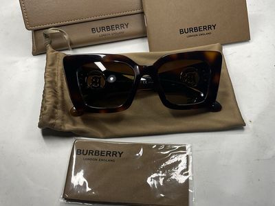 Burberry Sunglasses E75014826