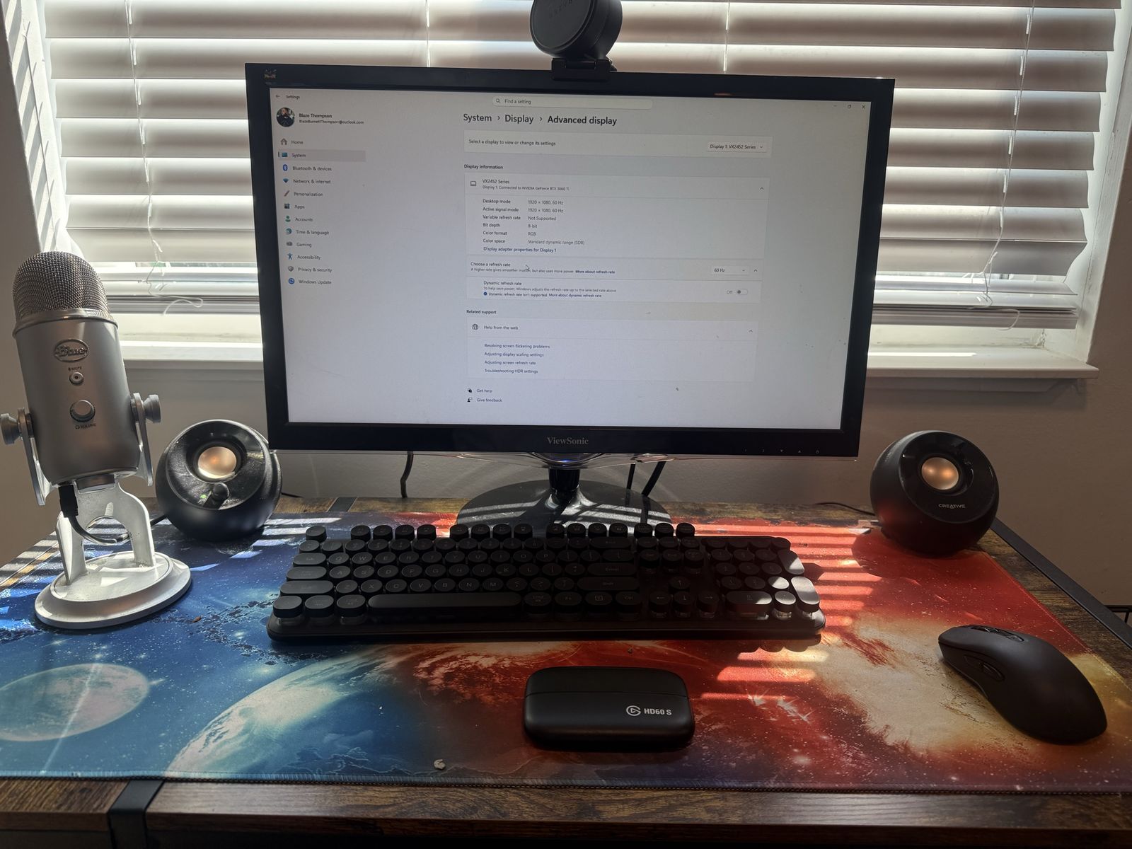 Main image 6
