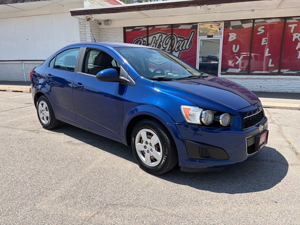 2013 Chevrolet Sonic LS Auto