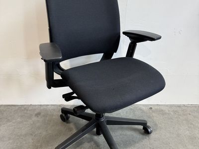 Steelcase Amia Office Task Chair