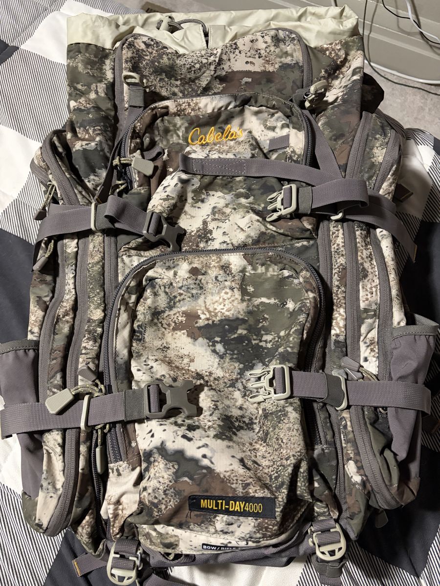 Cabela's Multi-Day 4000 Hunting Backpack Bow/Gun Carry Camo with Hip Belt & Ventilated Back