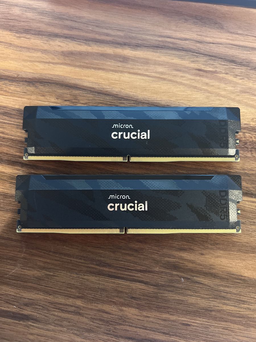 Crucial Pro Overclocking 32GB (2 x 16GB) DDR5 6400 (PC5 51200) Desktop Memory Model CP2K16G64C32U5B