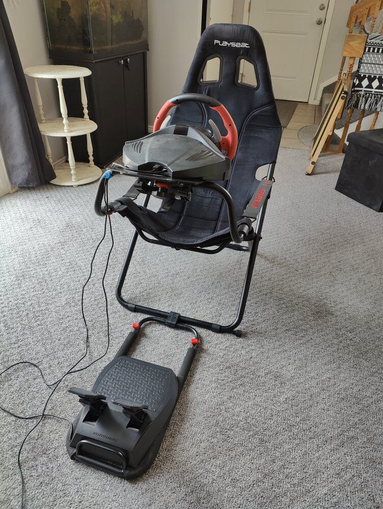 XBox Series X Thrustmaster Wheel/ Playseat