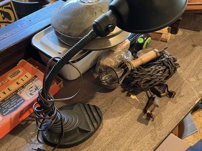 1930's Vintage Cast Iron Base Desk Lamp