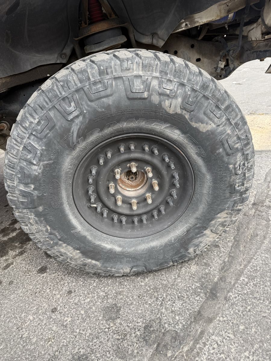8x6.5 military wheels and tires 