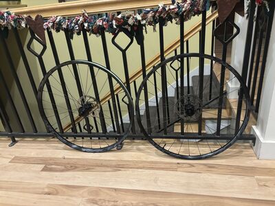Industry nine / Raceface arc29 wheelset