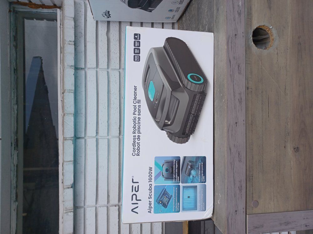 Aiper Scuba 1600W Cordless Robotic Pool Cleaner