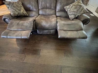 Brown Reclining Sofa Couch Loveseat with Nailhead Trim and Throw Pillows