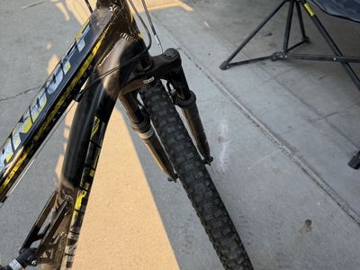 Mongoose Standoff Mountain Bike - Black/Yellow, Full Suspension, Excellent Condition