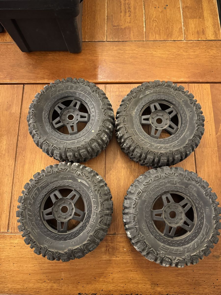 E revo wheels and tires