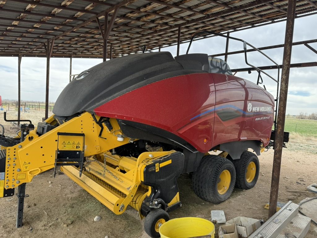 FOR SALE — 2024 New Holland BigBaler 340 Plus (only 3,000 bales)