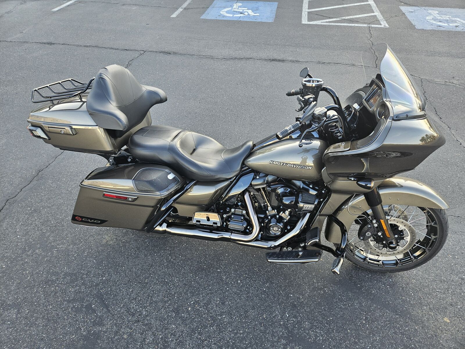 2021 Harley Davidson Road Glide CVO low miles