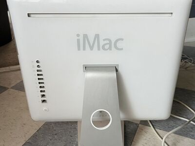 Apple iMac G5 - Doesn't Even Try To Run