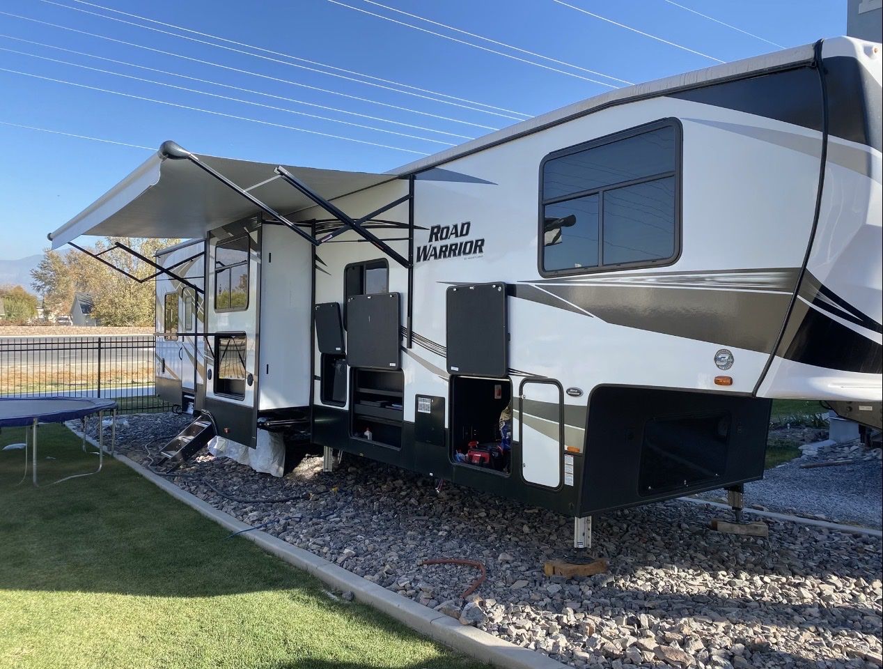 2020 Heartland Road Warrior 430 Toy Hauler 5th Wheel RV - Excellent Condition, Spacious Layout