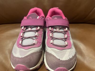 Merrell Youth Size 4 Pink/Plum WP Hiking Shoes