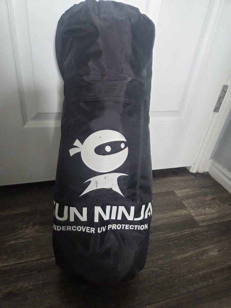 Sun Ninja Beach Tent XL 10x10ft - 8 Person Pop Up Sun Shade (Like New)
​