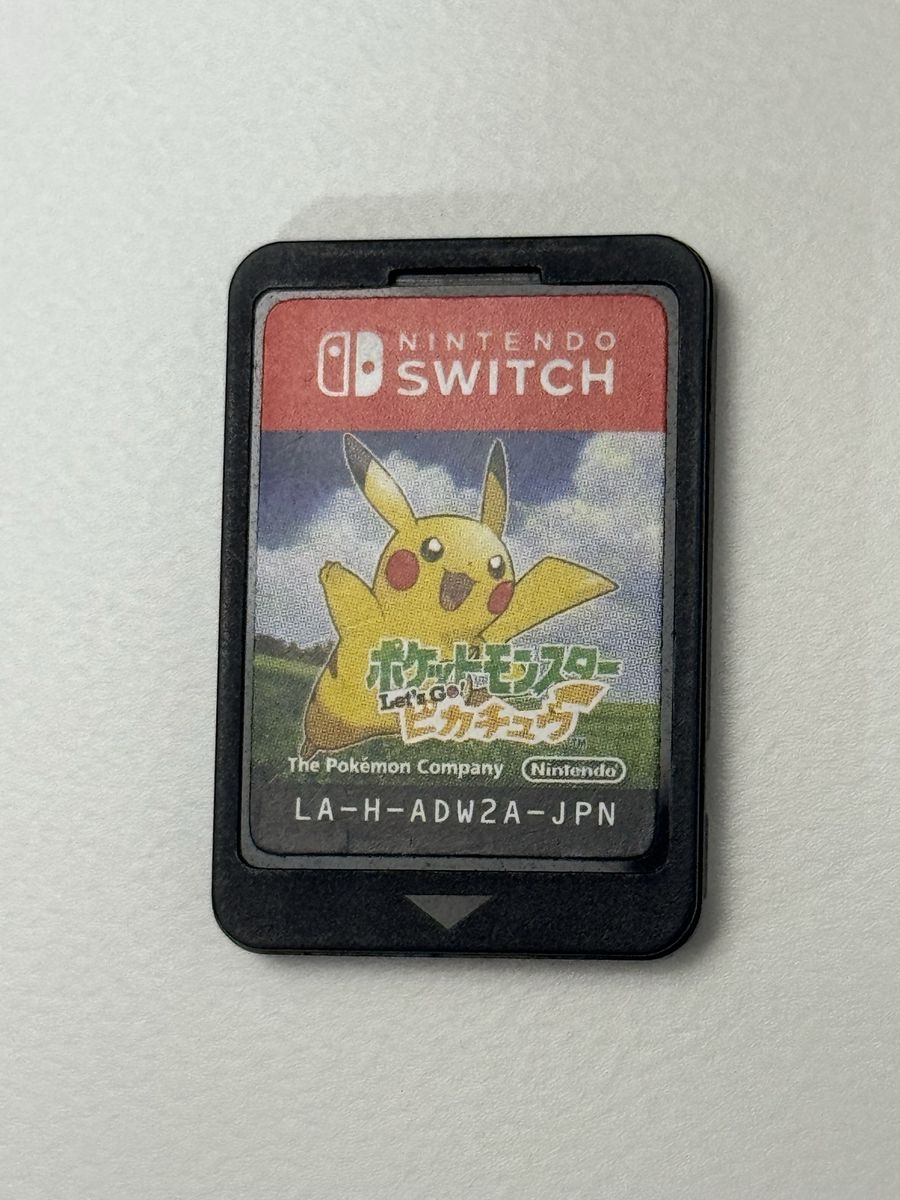 Nintendo Switch Game / Pokemon Lets Go Pikachu / Good Condition