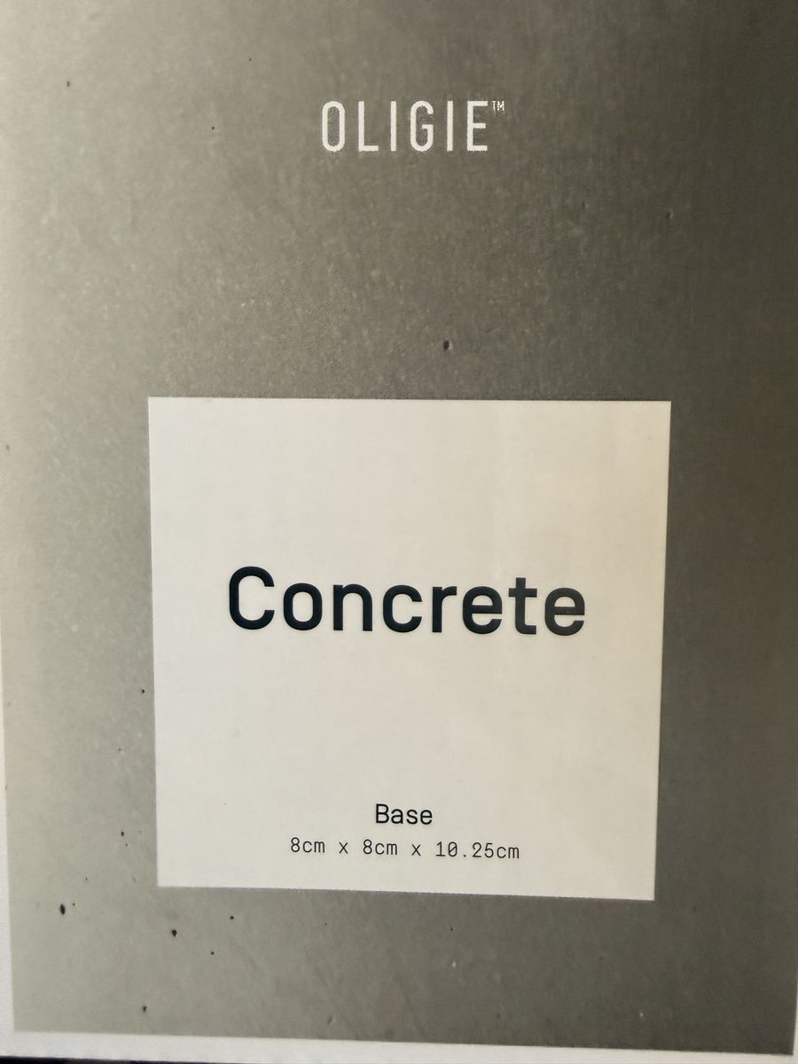 OLIGIE Concrete Base Reusable Vessel Holder 8cm x 8cm x 10.25cm